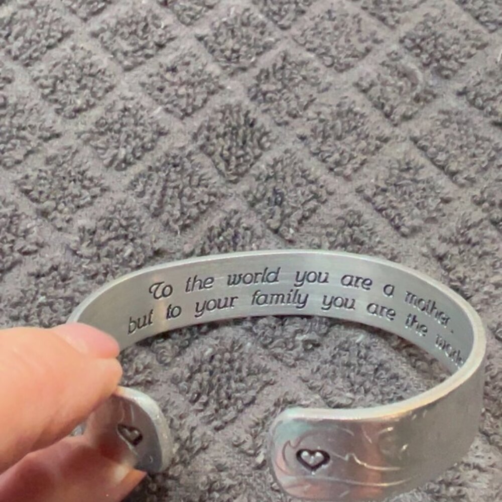Mom Message Bracelet